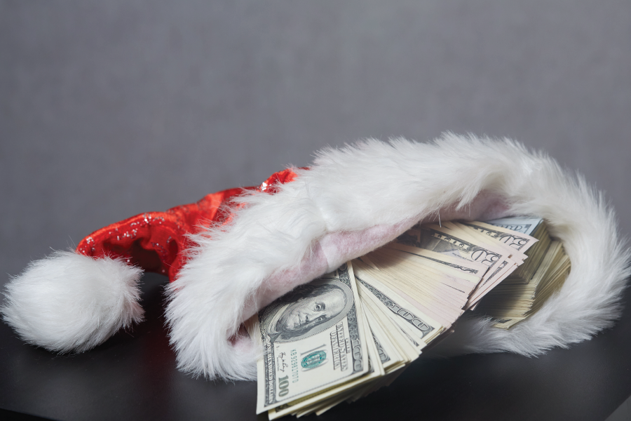 Earn extra holiday cash by calling Staffing One Services in St. Louis, MO this holiday season